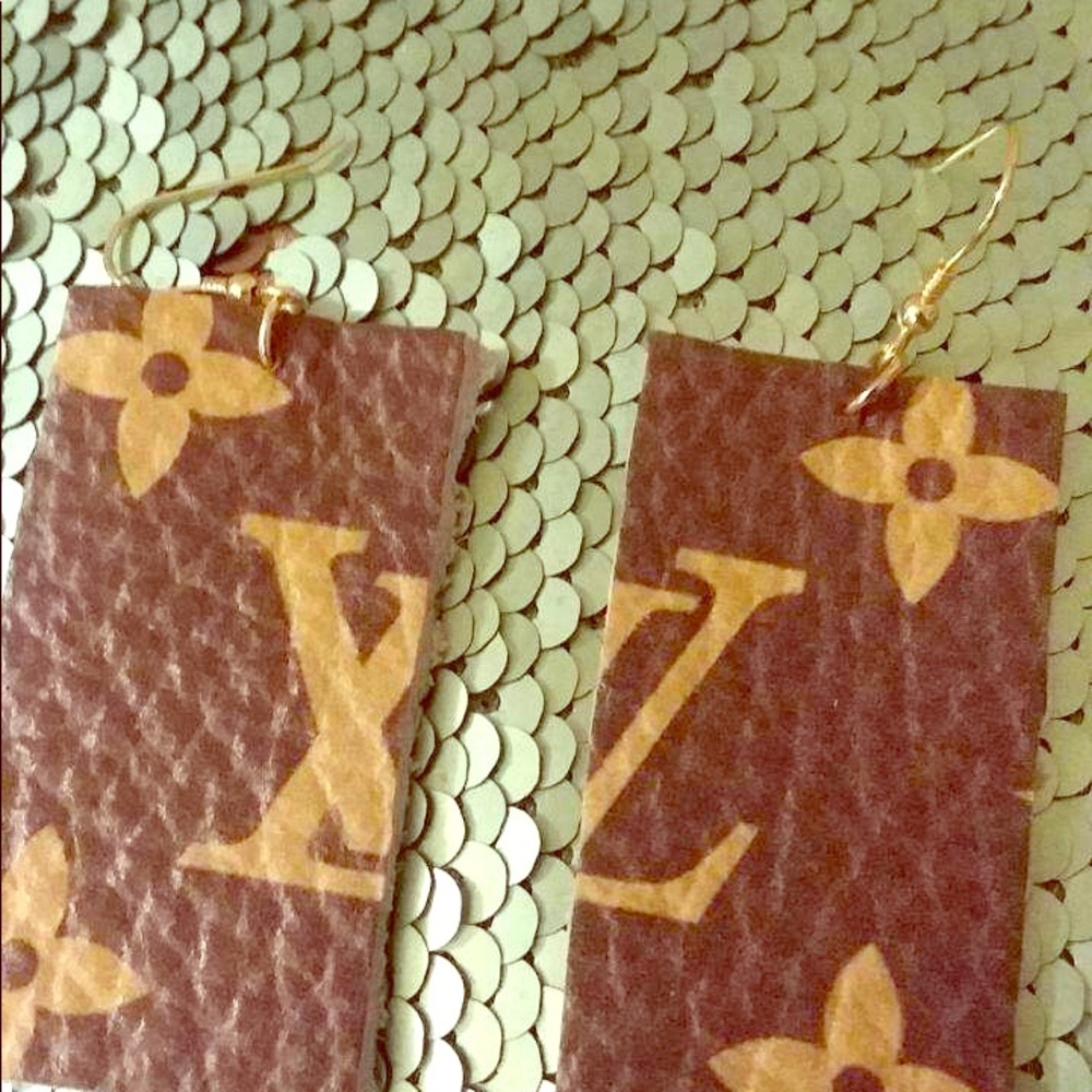 Leather earrings